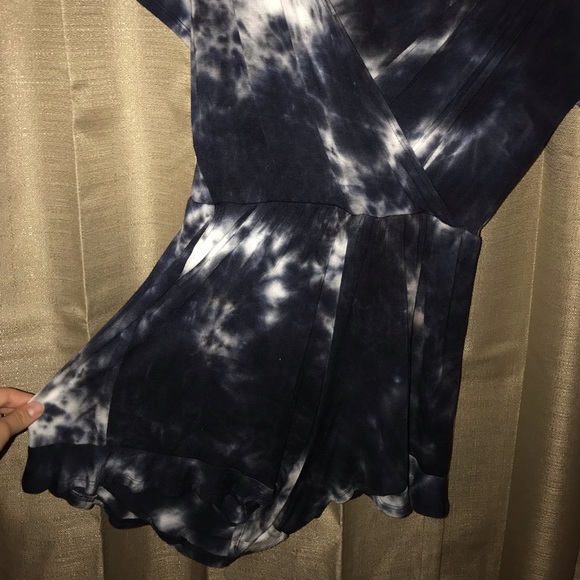 Romper - Picture 2 of 7